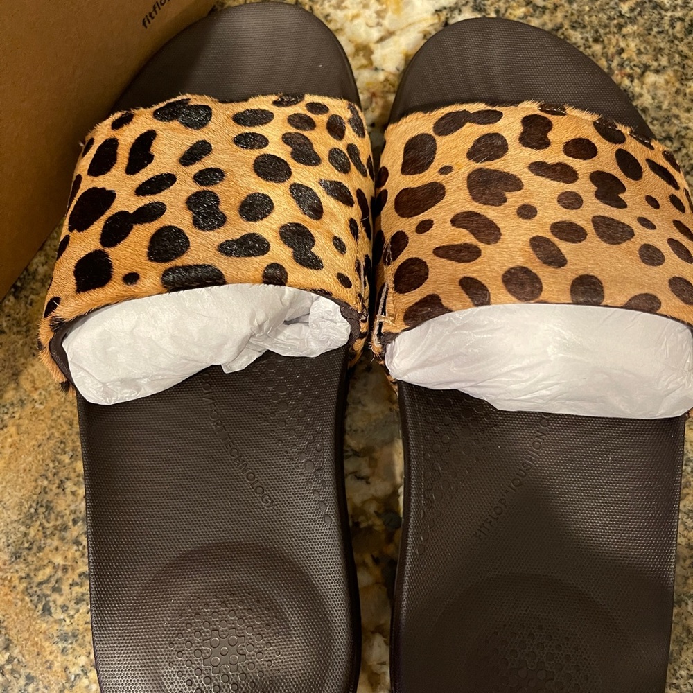 FitFlop Cheetah Slides size 8